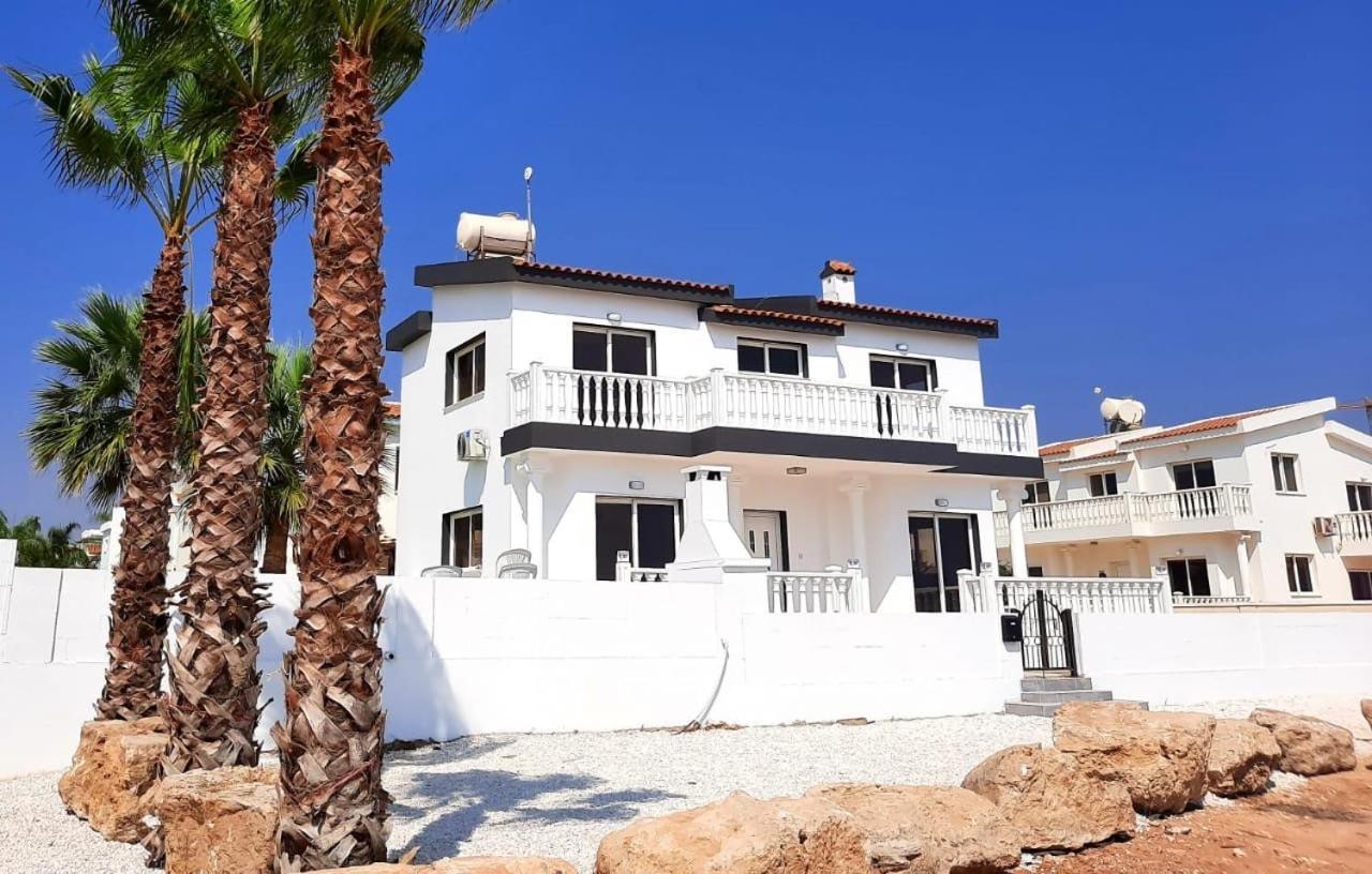 Villa Suncity Boutique Beachfront أيا نابا المظهر الخارجي الصورة
