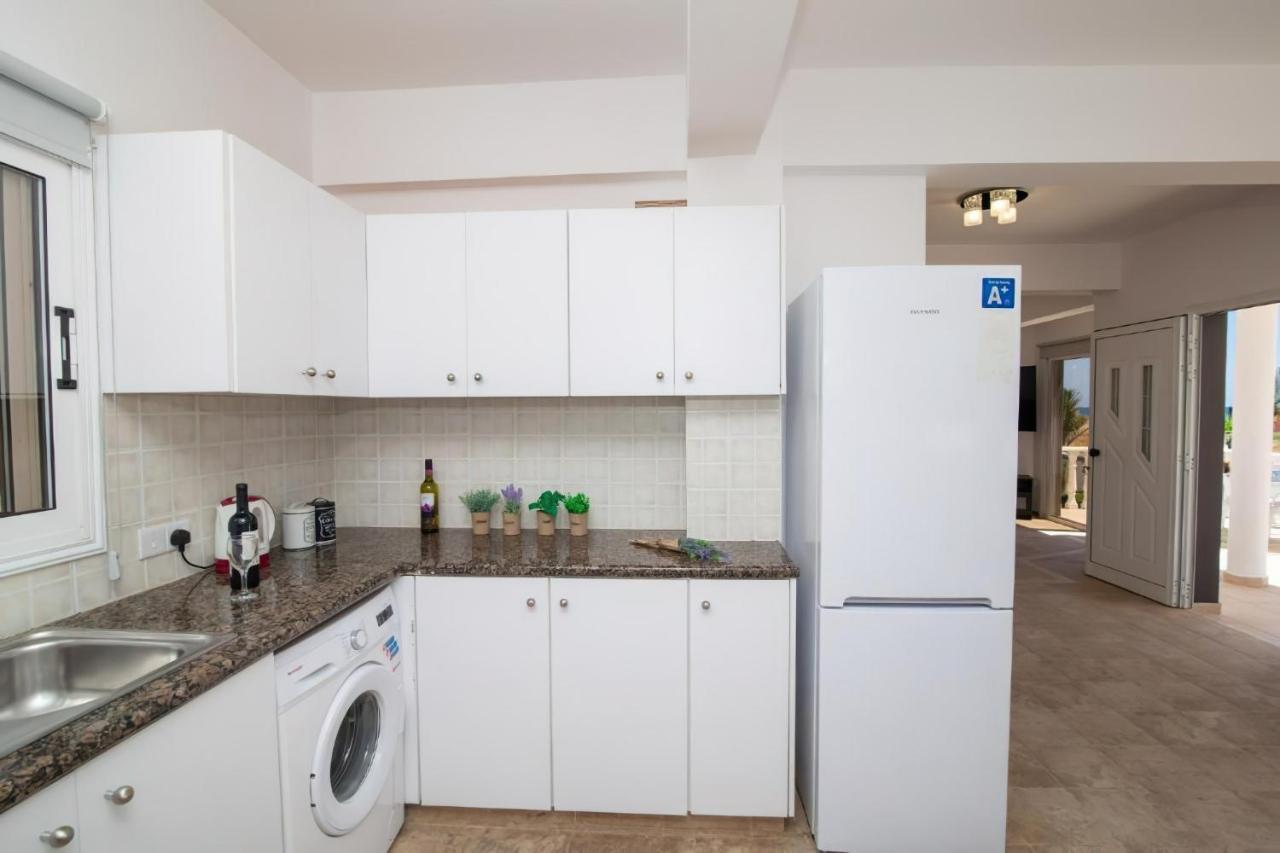 Villa Suncity Boutique Beachfront أيا نابا المظهر الخارجي الصورة
