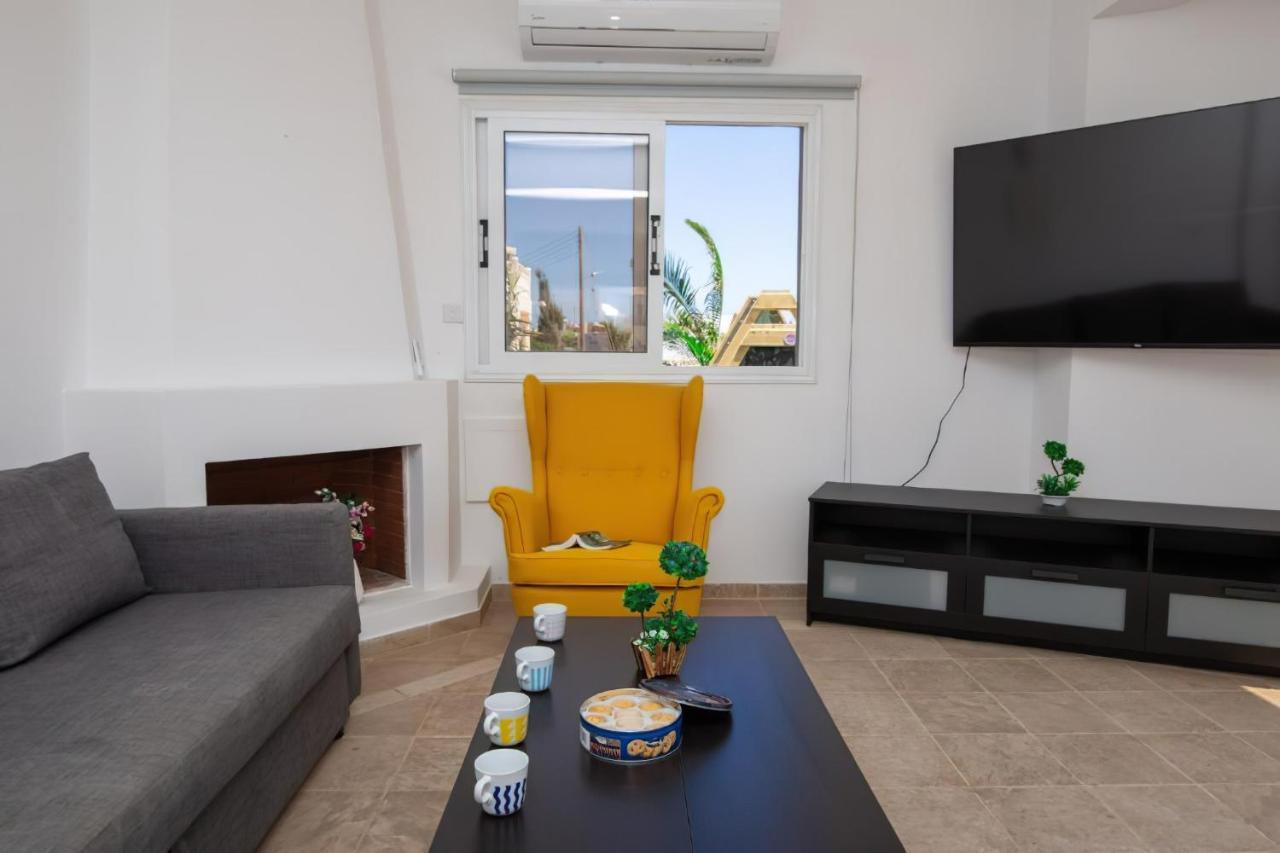 Villa Suncity Boutique Beachfront أيا نابا المظهر الخارجي الصورة