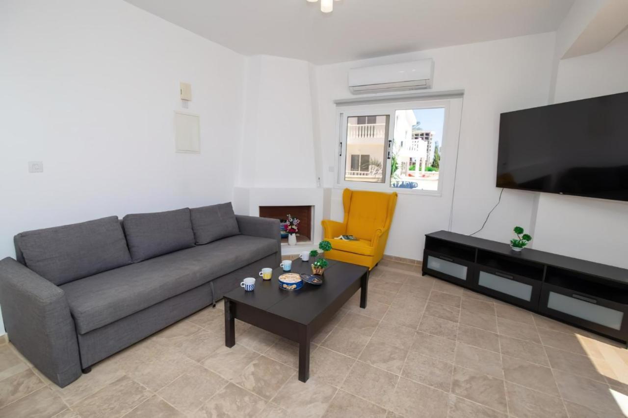 Villa Suncity Boutique Beachfront أيا نابا المظهر الخارجي الصورة