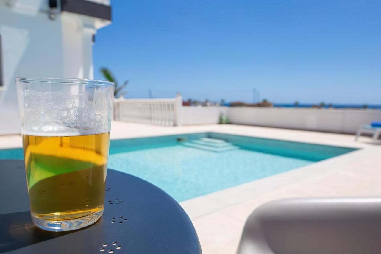 Villa Suncity Boutique Beachfront أيا نابا المظهر الخارجي الصورة