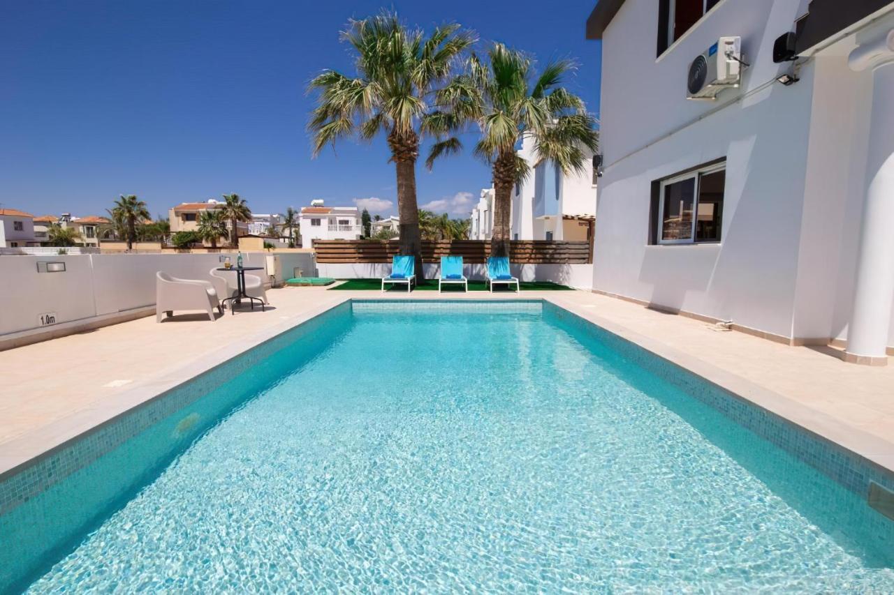 Villa Suncity Boutique Beachfront أيا نابا المظهر الخارجي الصورة