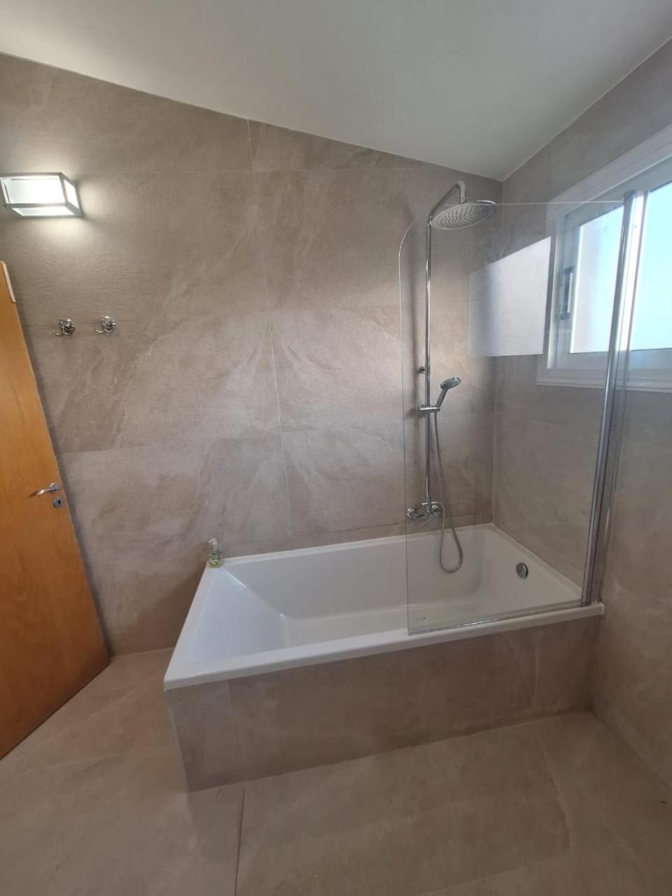 Villa Suncity Boutique Beachfront أيا نابا المظهر الخارجي الصورة