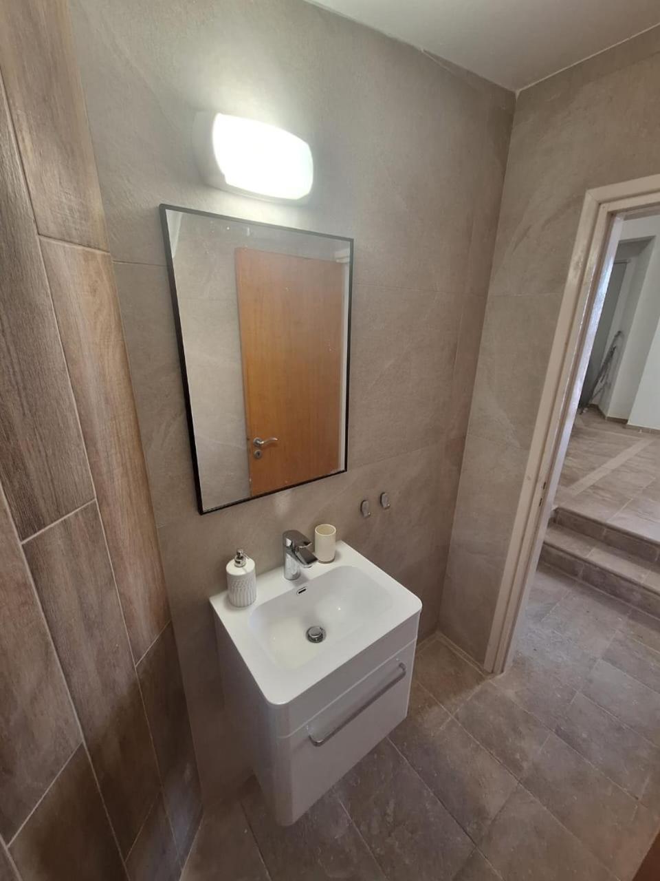 Villa Suncity Boutique Beachfront أيا نابا المظهر الخارجي الصورة